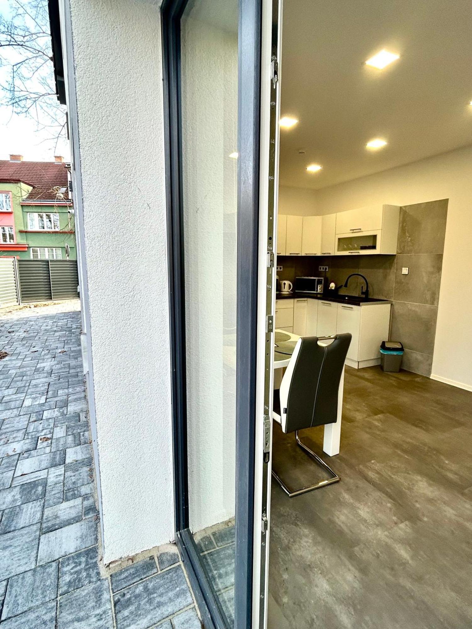 Apartmany Premium Se Soukromym Parkovanim Česká Lípa Esterno foto