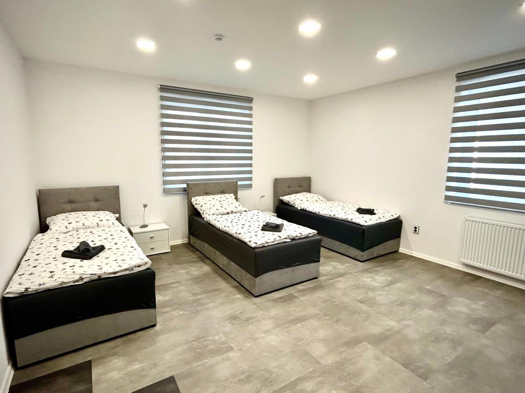Apartmany Premium Se Soukromym Parkovanim Česká Lípa Esterno foto