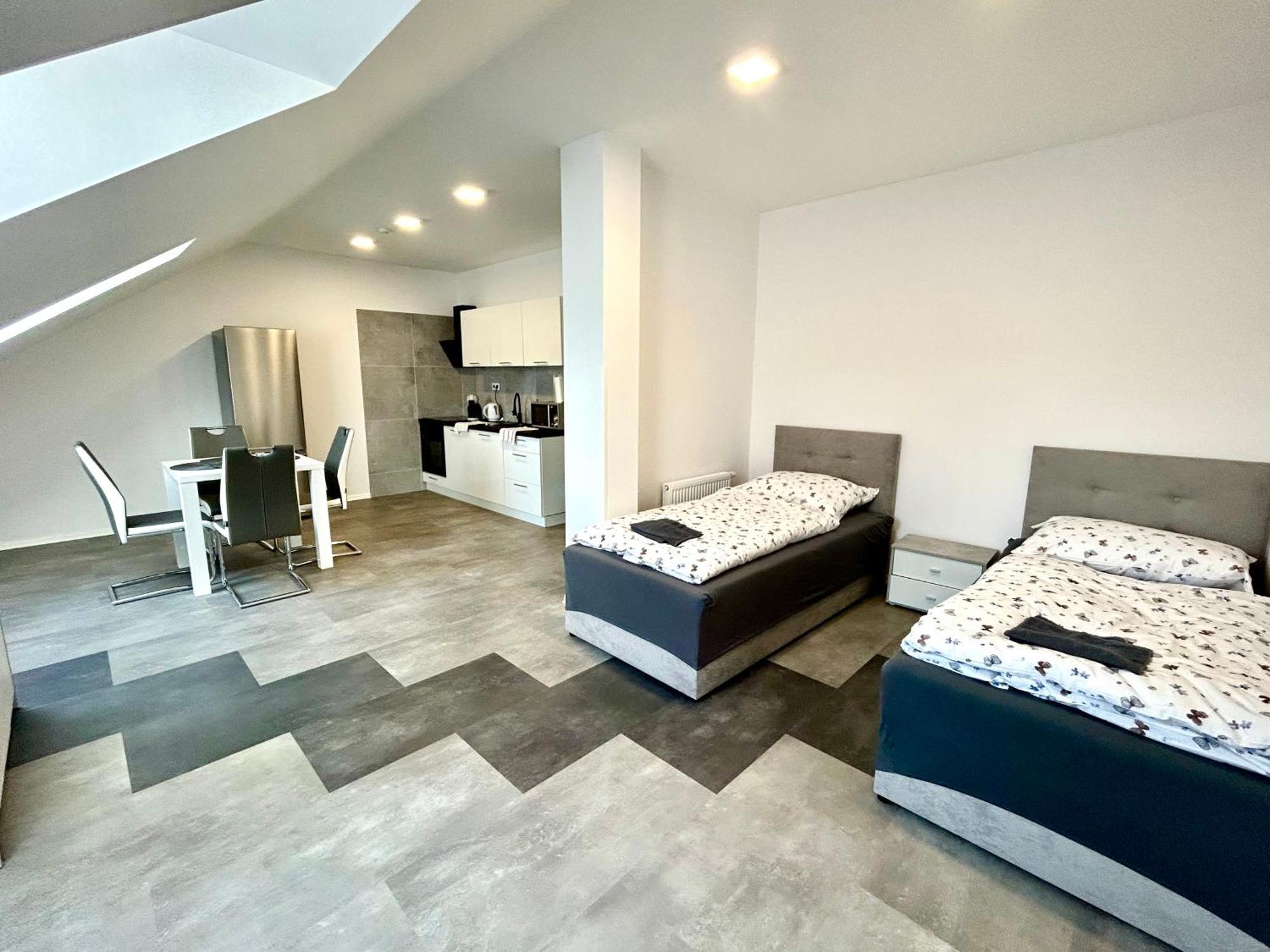 Apartmany Premium Se Soukromym Parkovanim Česká Lípa Esterno foto