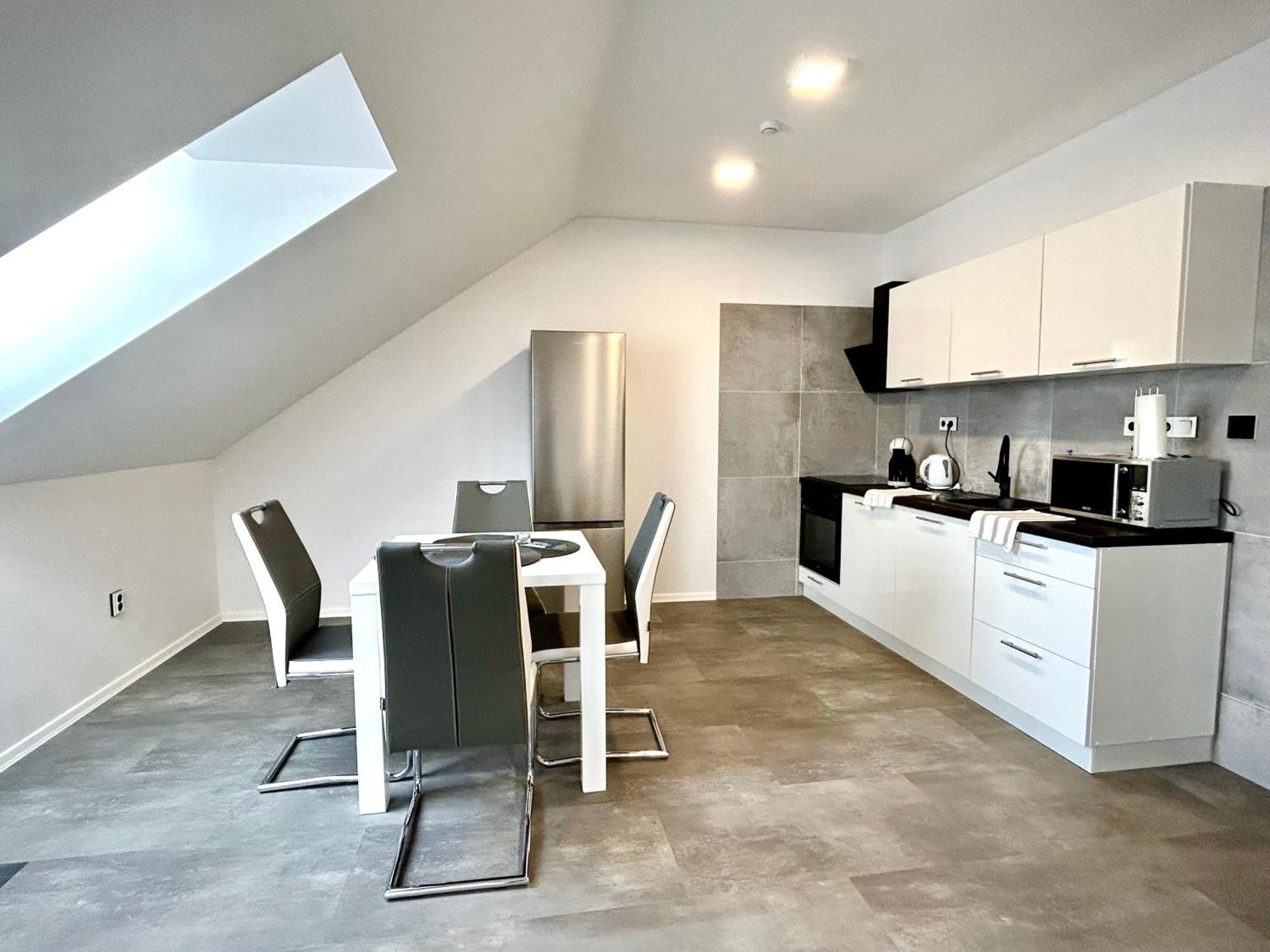 Apartmany Premium Se Soukromym Parkovanim Česká Lípa Esterno foto