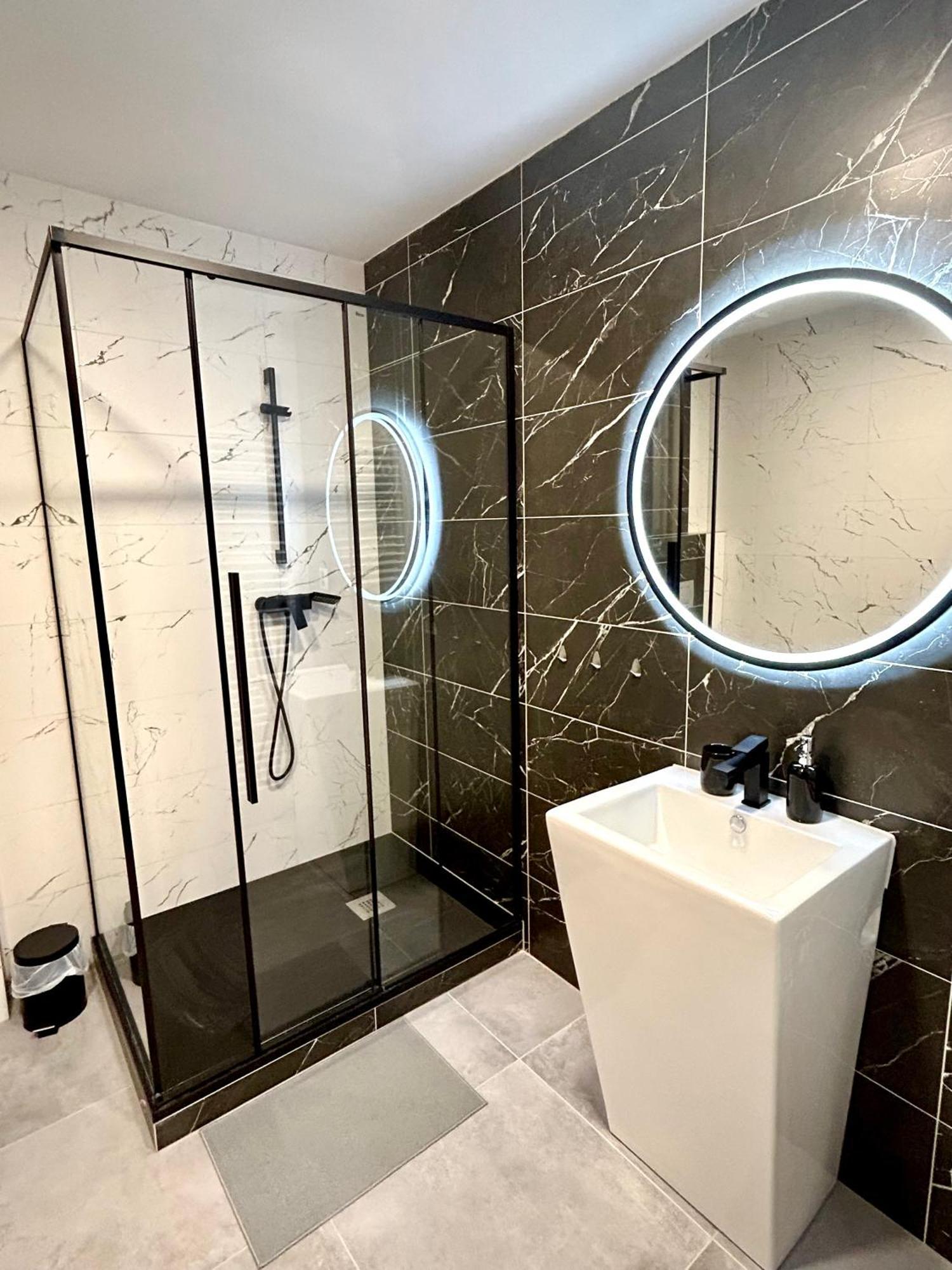 Apartmany Premium Se Soukromym Parkovanim Česká Lípa Esterno foto